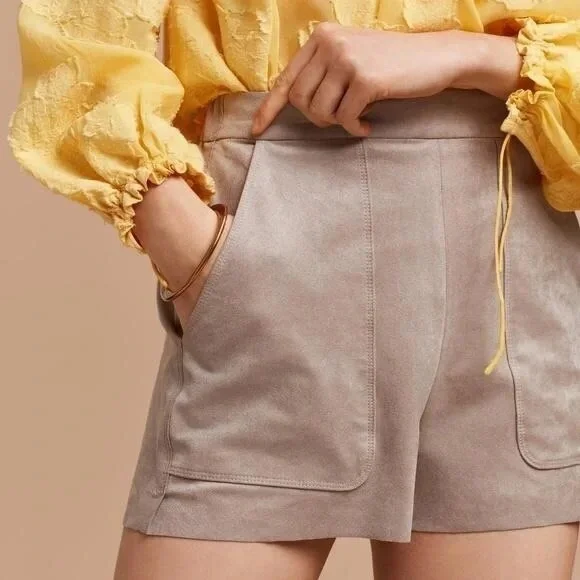 Aritzia Wilfred Black Boissier High Waisted Shorts - Picture 13 of 16